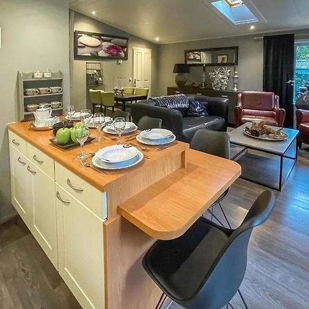 Awesome Home In Emst With Kitchen Buitenkant foto